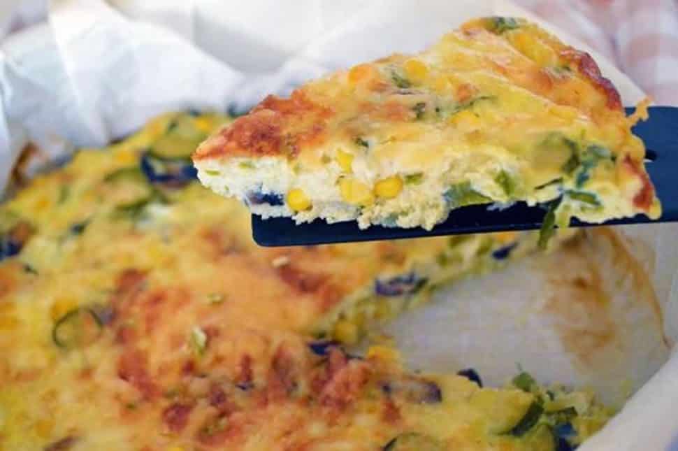 Délicieuse Omelette au four avec maïs et courgettes