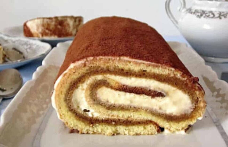 Biscuit roulé façon tiramisu au Thermomix : Un dessert succulent et savoureux